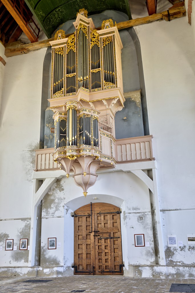 HDR Sint Nicolaaskerk grote kerk eglise church kerkfotografie Brouwershaven Jacob Cats religie religion gotiek bezienswaardigheden protestant rooms katholiek